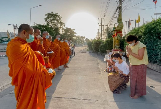 แพนเค้ก เขมนิจ คุณพ่อบวช