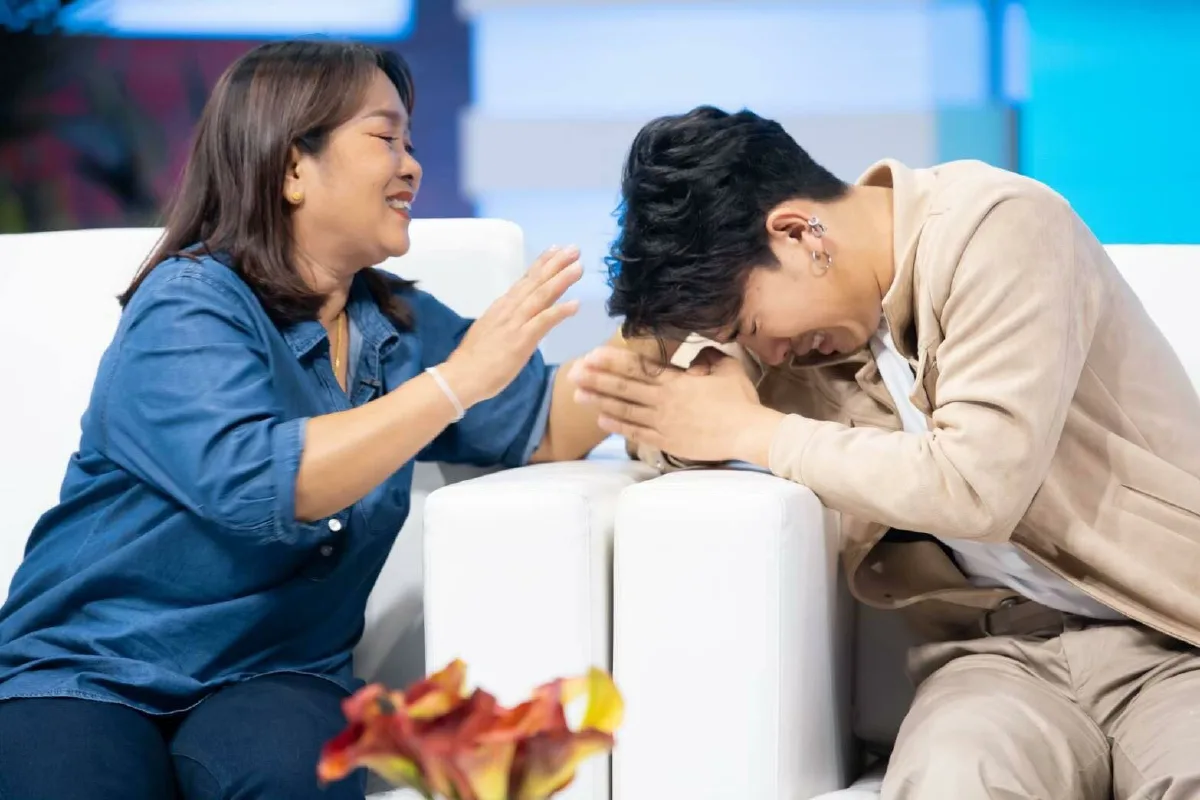 เบิ้ล ปทุมราช น้ำตาลูกผู้ชายไหลอาบแก้ว  กราบขอโทษพ่อแม่ อดีตเกเร