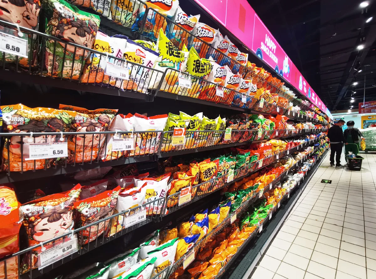 เผยคนจีนรุ่นใหม่นิยมซื้อ "อาหารใกล้หมดอายุ" ไม่สนแล้ว "แนวคิดโบราณ"