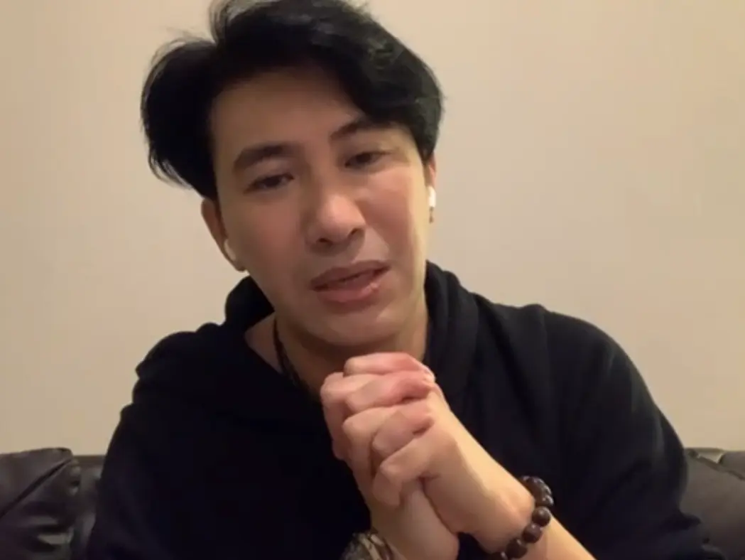 หนุ่ม กรรชัย  อุ๊ยแรง มึนงงกับผลตรวจผกก.ไม่ติดเชื้อ แล้ว แต่ซวยซ้ำนั่ง