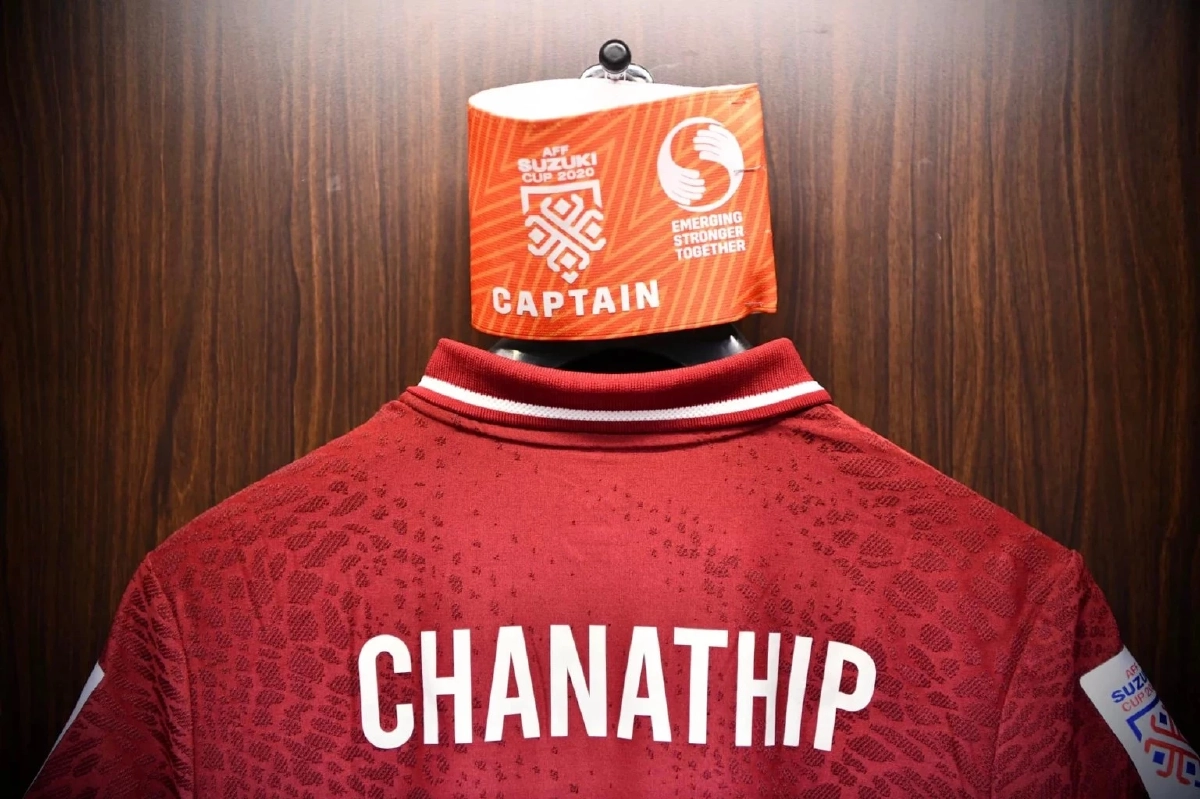 เผยรายชื่อผู้เล่น 11 ตัวจริง ทีมชาติไทย พบ ทีมชาติเวียดนาม วันนี้ 19.30 น.