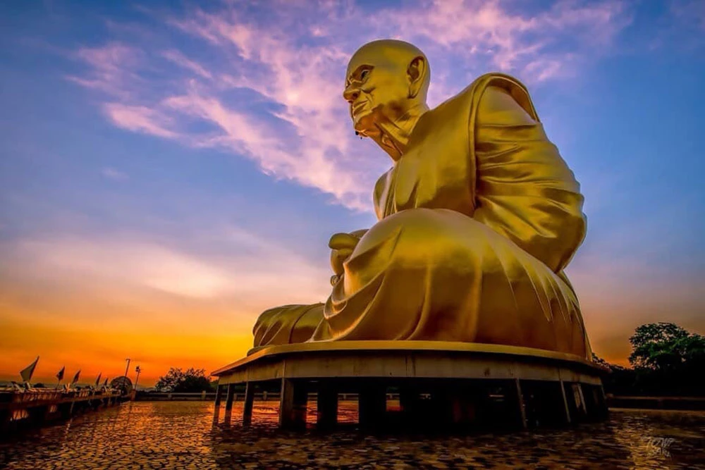 วิธีสวดมนต์ สวดแล้ว ชีวิตดีขึ้นมาก