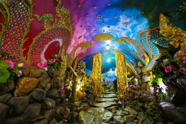 5 สถานที่ ขอโชคขอลาภ ขอพรพญานาค