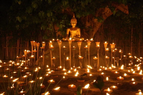 บทสวดมนต์ก่อนนอน ทุกวันพระให้สวดมนต์บทนี้