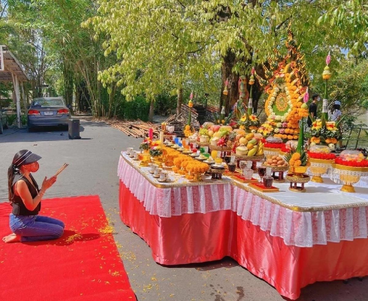 หนิง ปณิตา เผยเลขธูป บวงสรวงพญานาค  แนวทางเลขเด็ด งวด 1/04/65