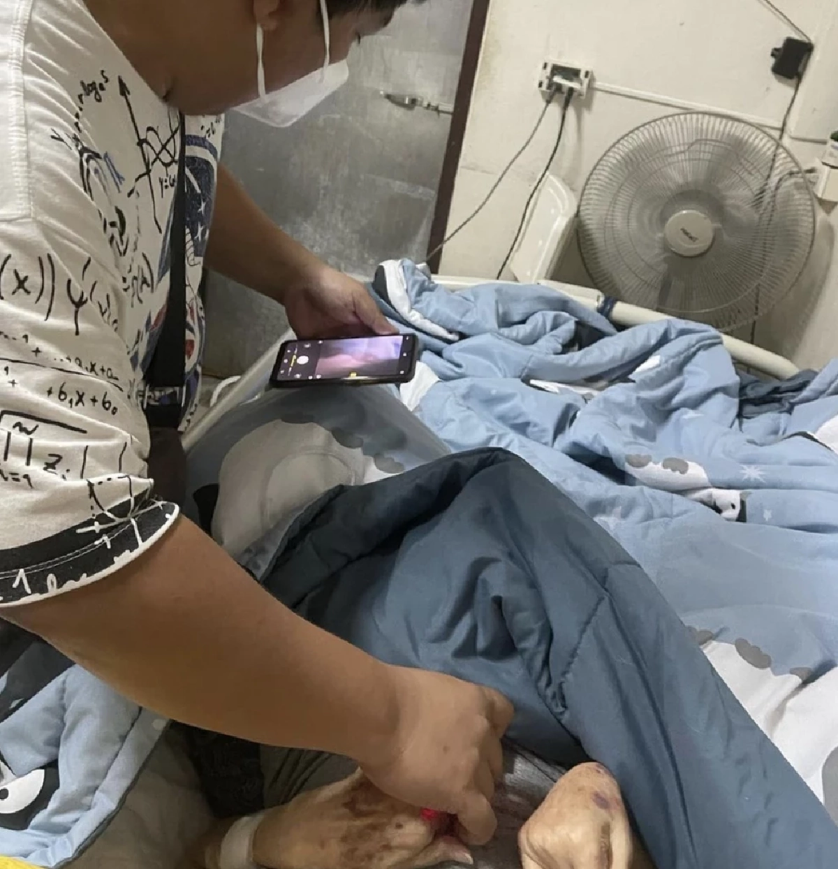 ชาวเน็ตแห่ส่งกำลังใจ แพท ณปภา หลังโพสต์ภาพ คุณแม่ ป่วยกลางดึก 