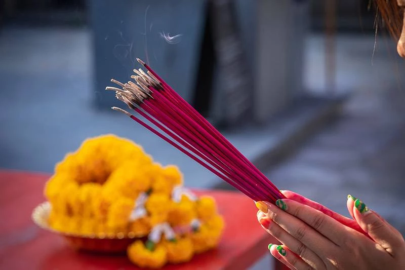 บทสวดมนต์ประจำวันเกิด แบบย่อ ครบทั้ง 7 วัน