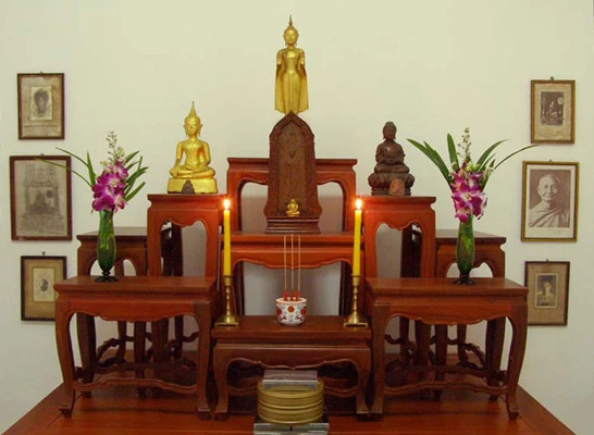 วิธีไหว้พระในบ้าน วิธีไหว้พระในบ้านที่ถูกต้อง ของไหว้พระในบ้าน มีอะไรบ้าง