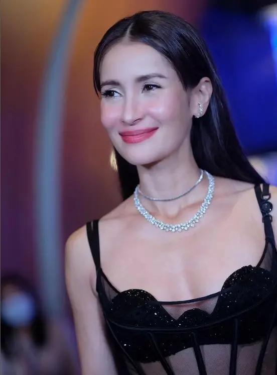 ลุคล่าสุด แอน ทองประสม ใส่ซีทรูเว้าหน้า / ละครซุปตาร์ 2550