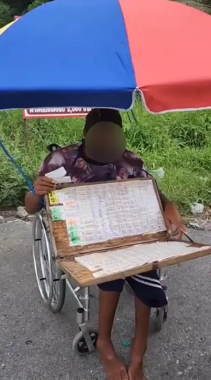 แห่ซูมเลข ฮาย อาภาพร วนรถกลับมาอุดหนุนลอตเตอรี่