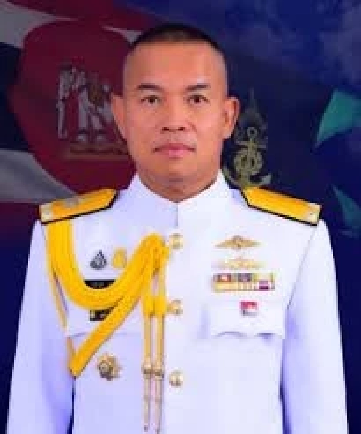 โปรดเกล้าฯ ให้นับโปรดเกล้ พล.ร.ต.สรวุท เป็นข้าราชการในพระองค์ฝ่ายทหาร