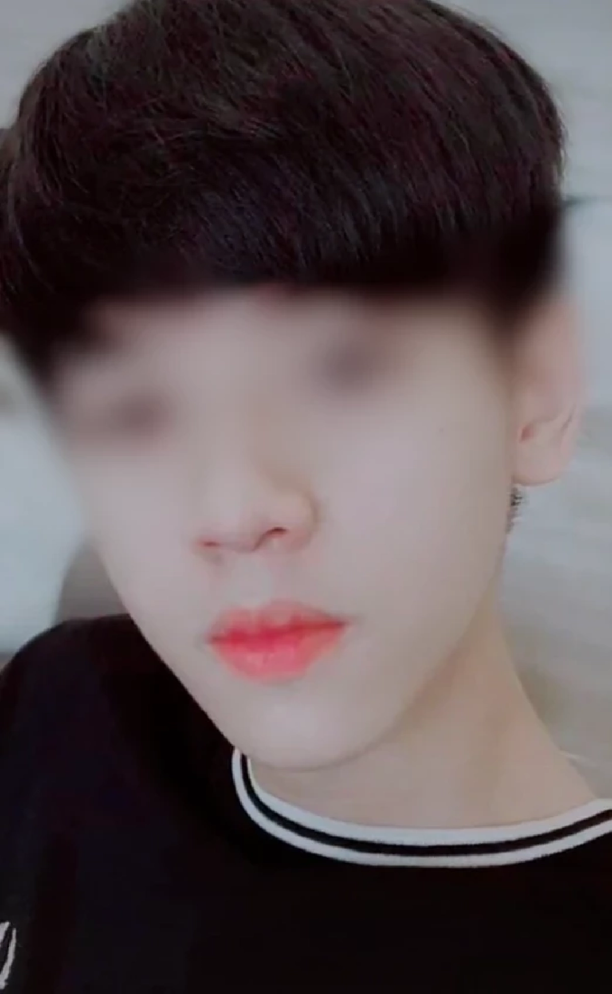 ตร.บุกรวบ เน็ตไอดอลชื่อดัง ชอบโชว์สไตล์การแต่งตัว ชีวิตจริงคนละเรื่อง