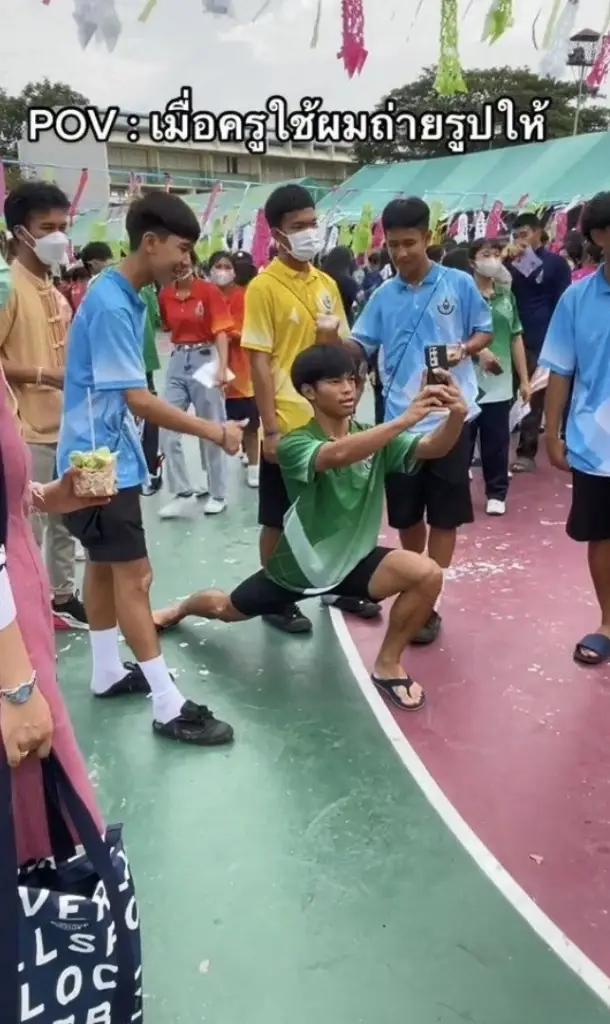 เต็มสิบไม่หัก ครูฝากนักเรียนช่วยถ่ายรูป ทุ่มสุดตัวงานนี้ต้องได้เกรด 4 แล้ว