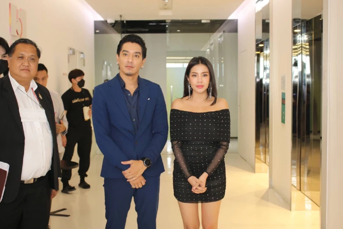 ใบเตย สุธีวัน ขอเลื่อนฟังคำสั่งคดีแชร์ Forex-3D ป่วยเข้ารพ.กะทันหัน