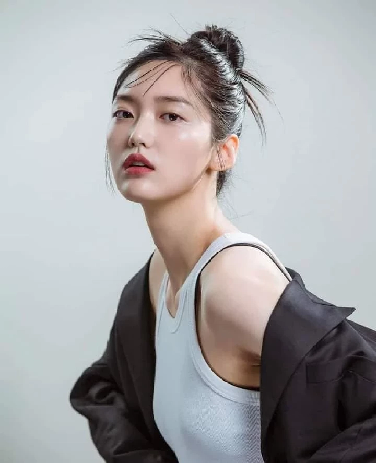 พบ นักแสดงสาวดาวรุ่ง วัย 26 ปี เสียชีวิตในบ้านพัก