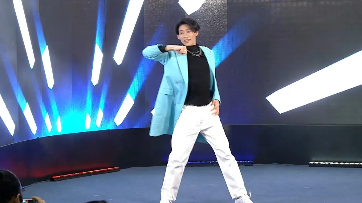 เบสท์ DI-X เซอร์ไพรส์โชว์ ร่วมเเสดงความยินดีไทยนิวส์ ก้าวเข้าสู่ปีที่ 3