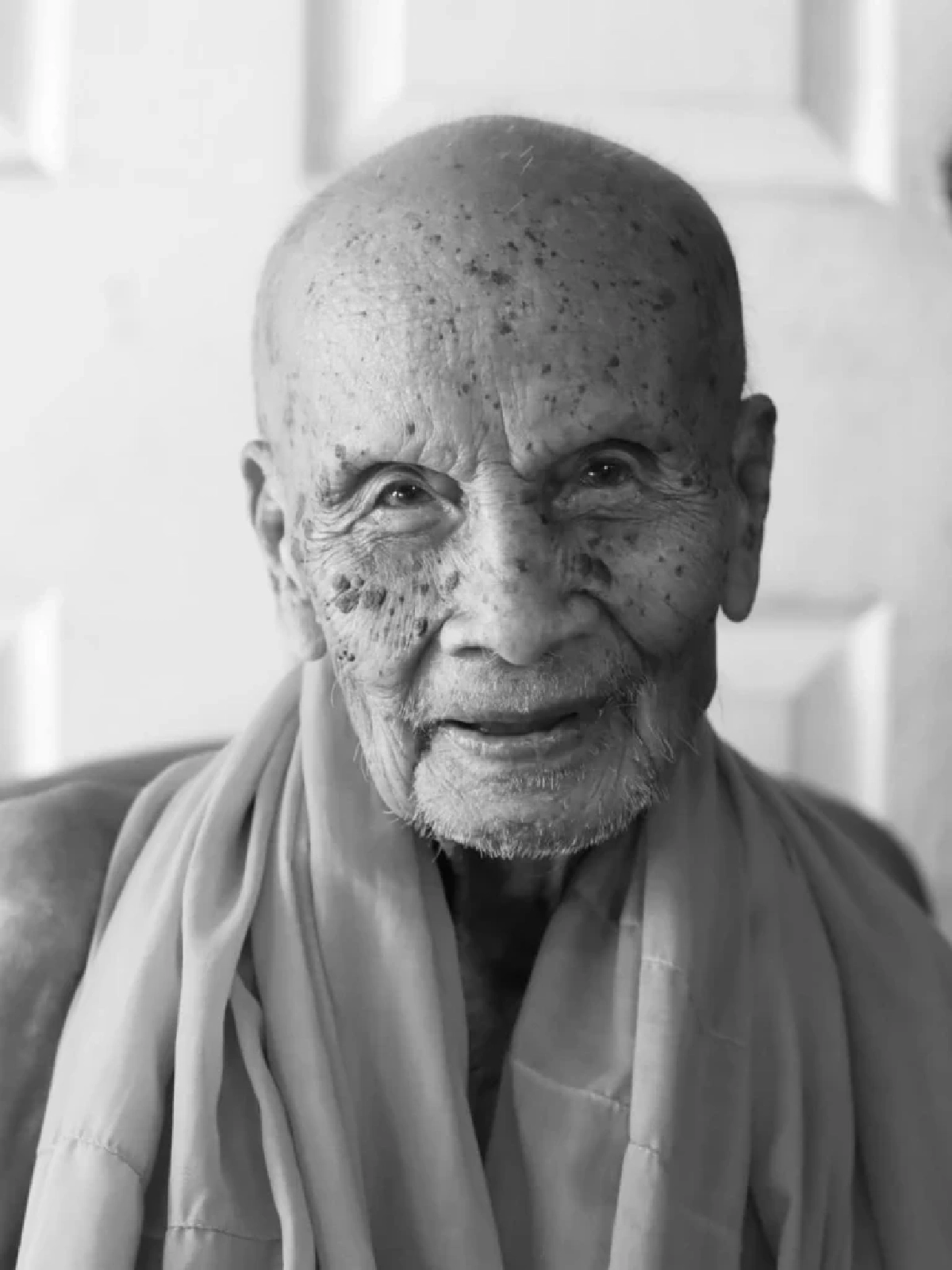 ลูกศิษย์อาลัย หลวงปู่เสาร์ ธมฺมโชโต พระเกจิดัง มรณภาพแล้ว