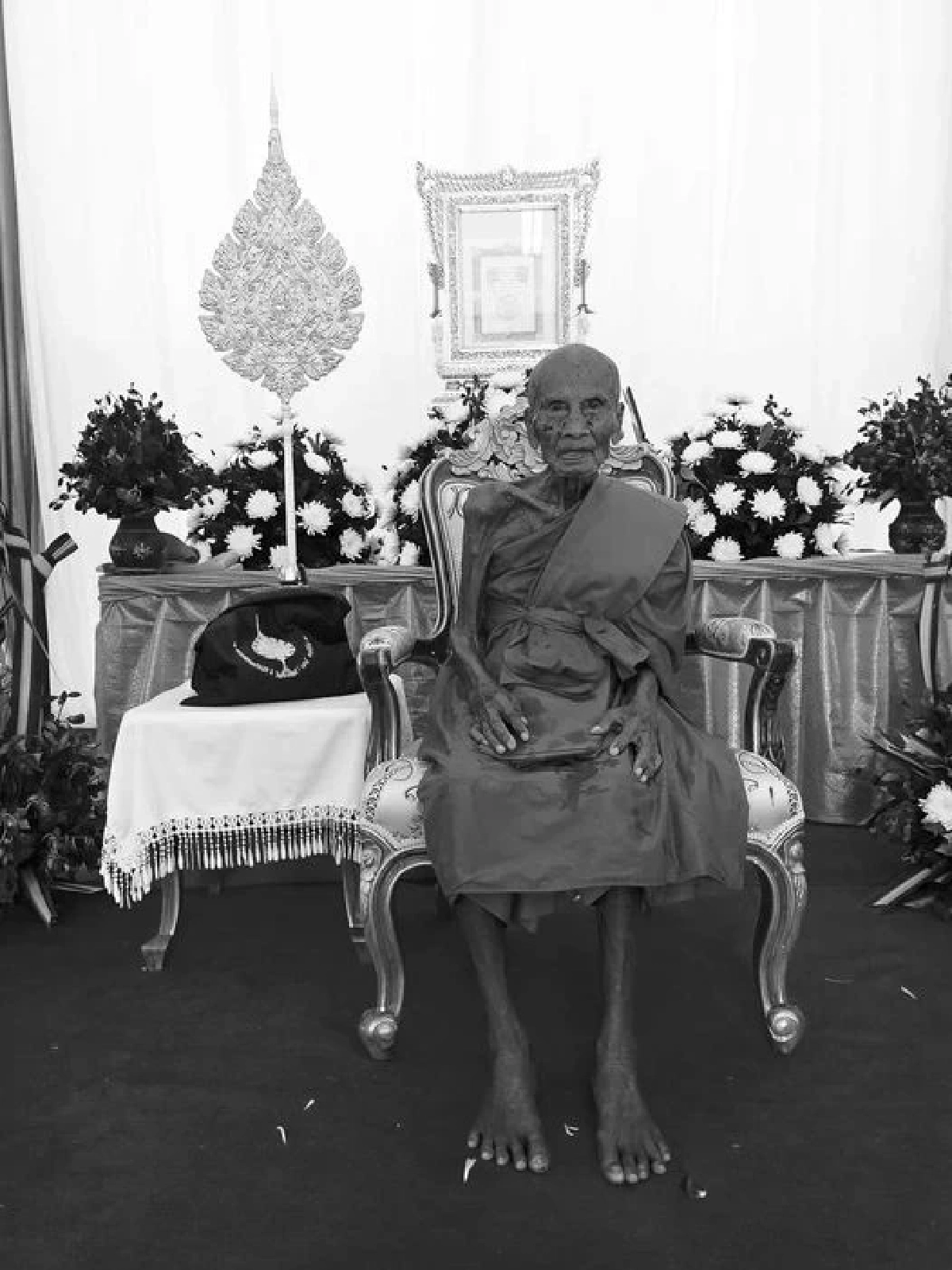 ลูกศิษย์อาลัย หลวงปู่เสาร์ ธมฺมโชโต พระเกจิดัง มรณภาพแล้ว