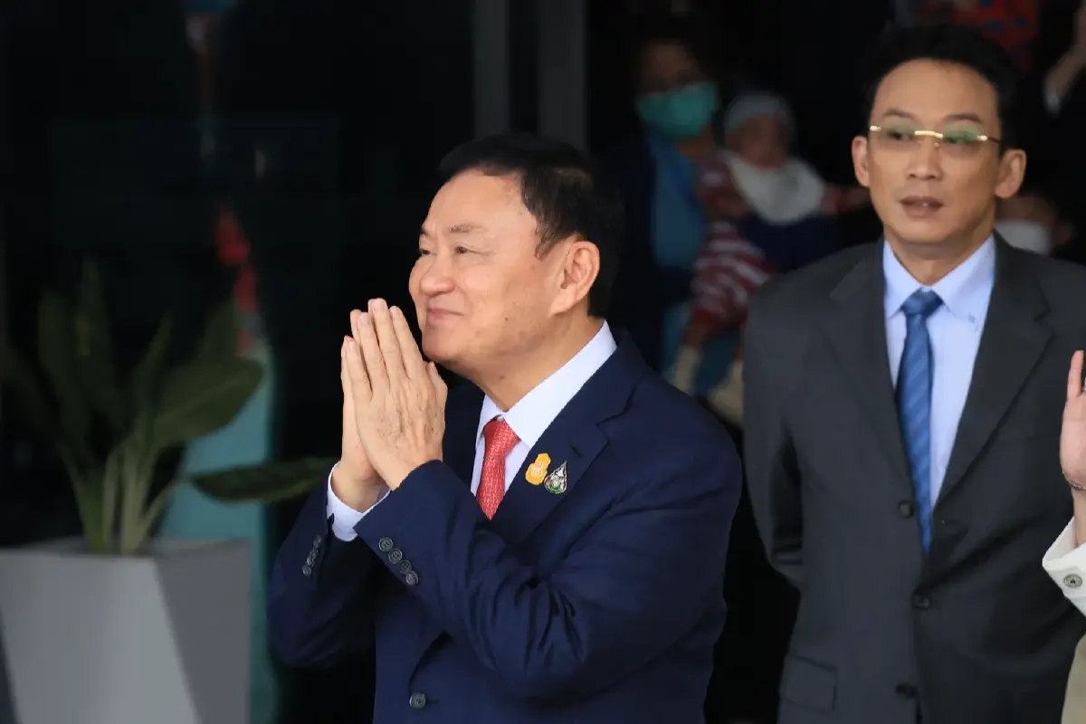 เผยอาการล่าสุด ทักษิณ หลังป่วยกะทันหัน ถูกหามส่งโรงพยาบาลกลางดึก 