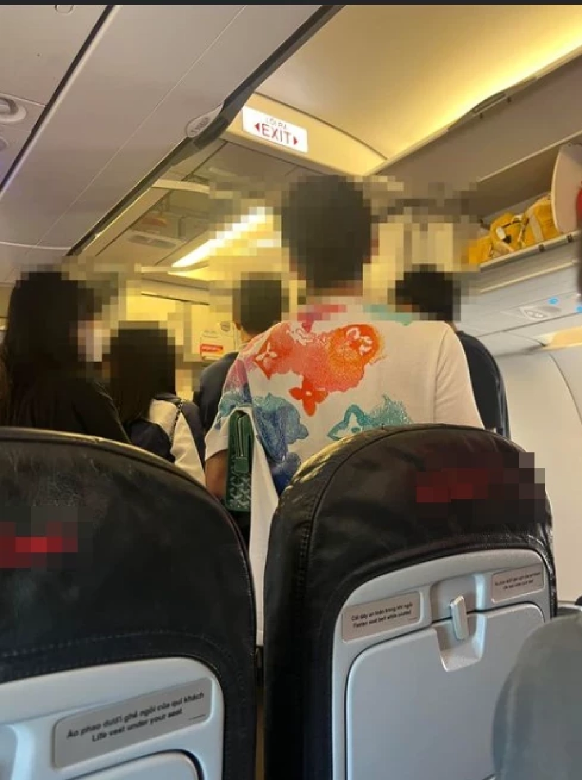 ทัวร์ลงยับ เน็ตไอดอลสาว แจงดราม่าโวยแอร์ไม่ช่วยยกกระเป๋า แอร์พูดไม่ดีก่อน