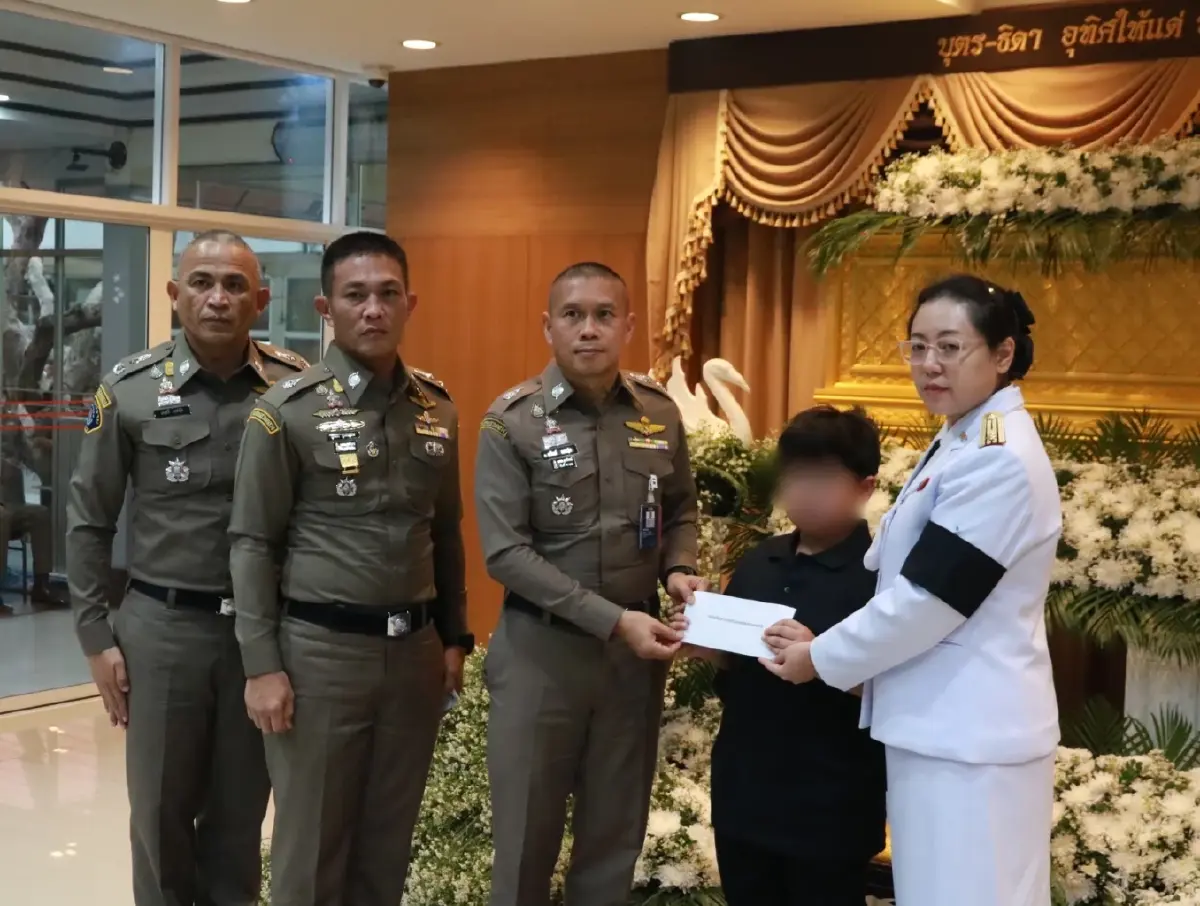 เผยอาการล่าสุด ภรรยา - ลูก ผกก.เบิ้ม สุดเศร้า หลังรับร่างสามีมาสวดที่วัด