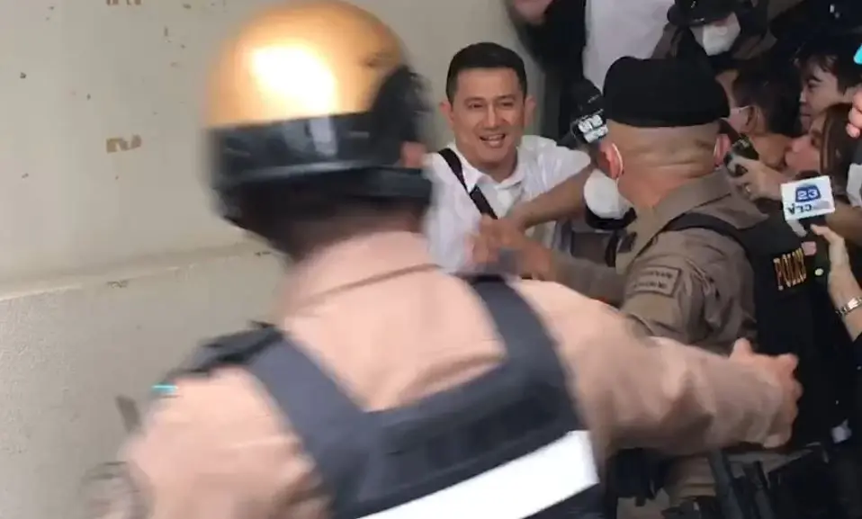 คุมตัว 2 ตร. ลูกน้องคนสนิท บิ๊กโจ๊ก ฝากขังต่อศาล