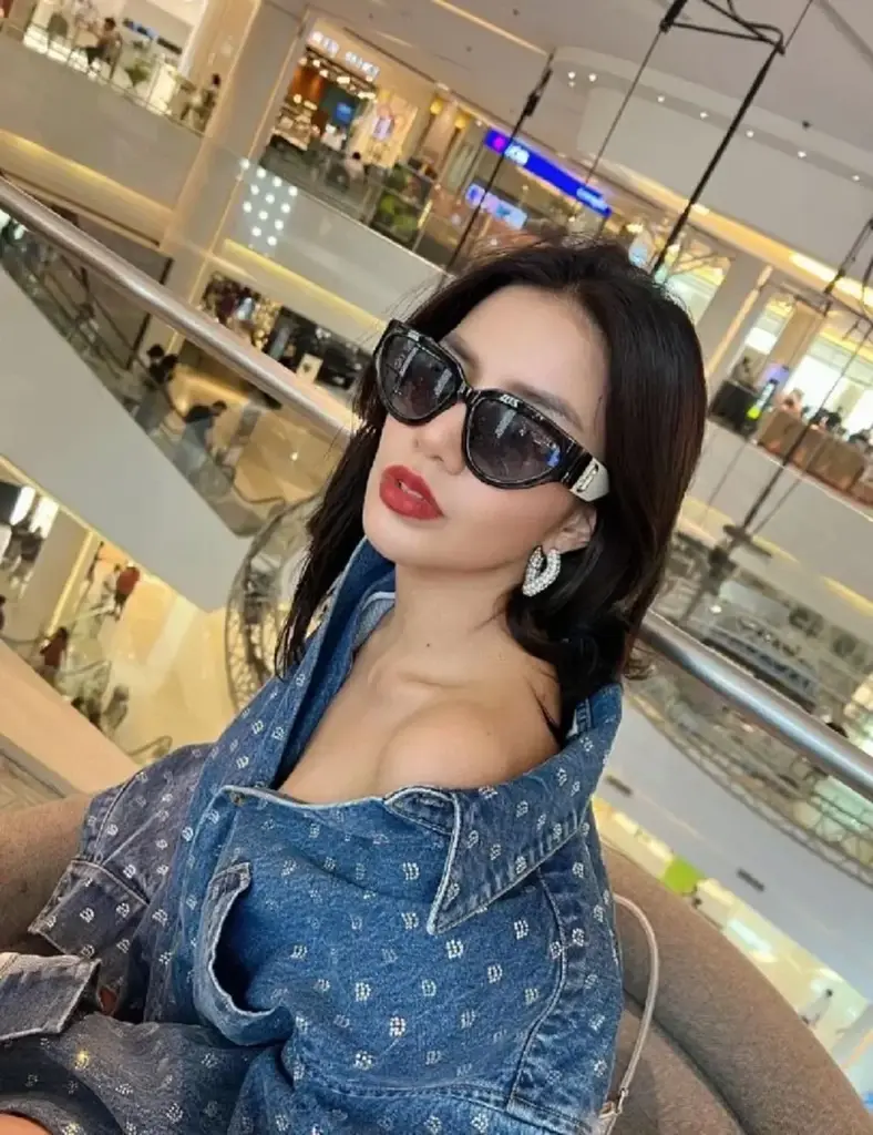 ลุกซ์ น้องชายใบเตย เผยภาพล่าสุดคุณแม่ หลังเข้ารพ. สาเหตุไม่ได้ไปศาลวันนี้