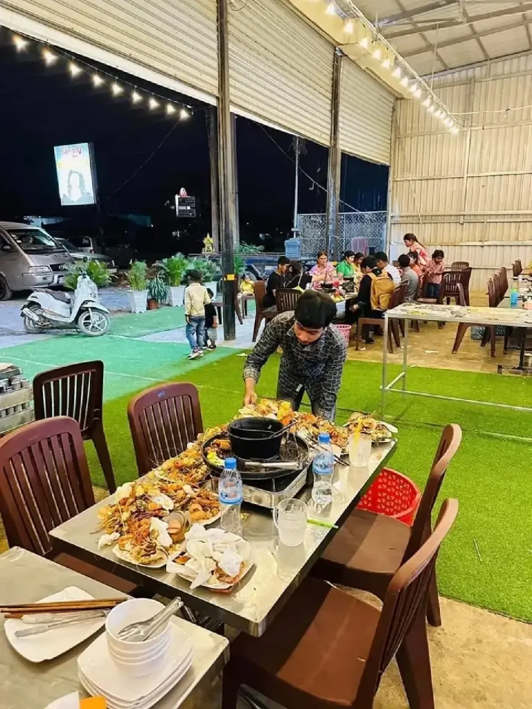เจ้าของร้านเจอ 2 หนุ่มลุยกินบุฟเฟต์ปิ้งย่าง หวั่นเจอแบบนี้บ่อยๆ เจ๊งแน่
