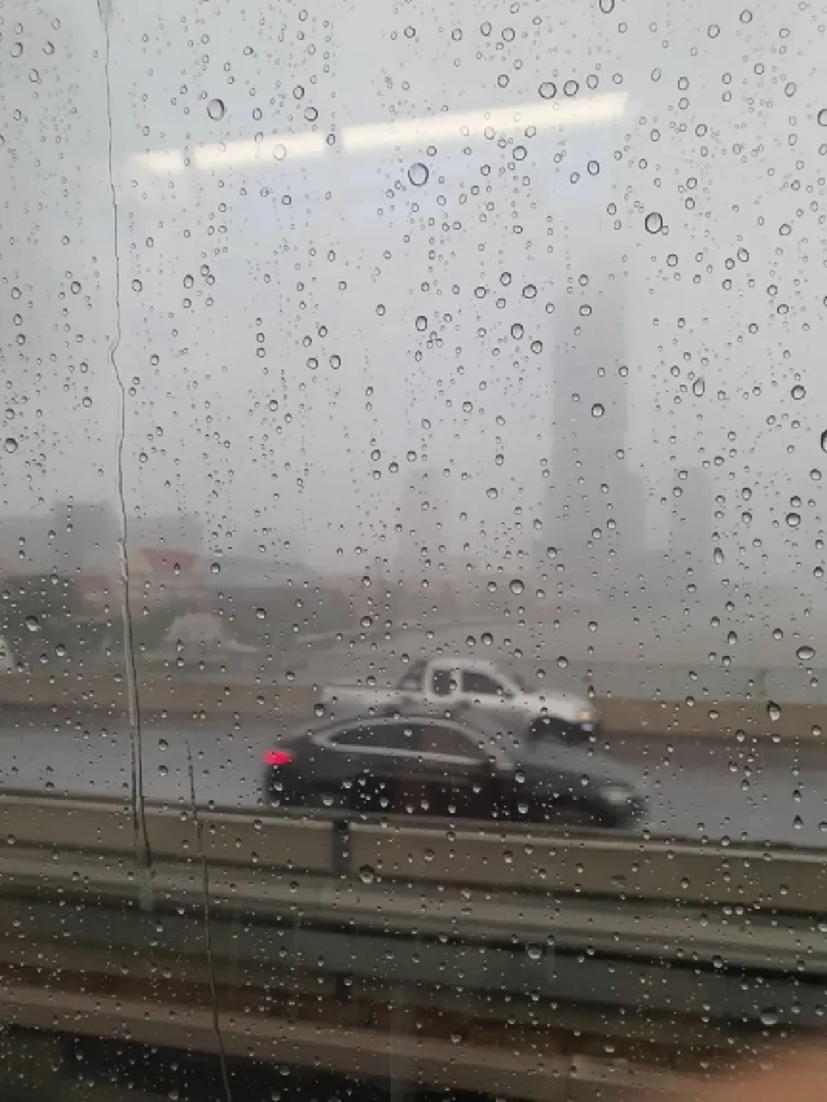 กรมอุตุฯ เตือน 29 จังหวัด รับมือฝนฟ้าคะนอง อากาศเย็นถึงหนาวบางพื้นที่