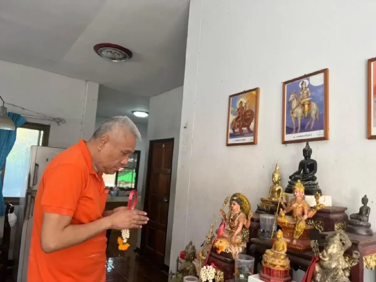 หมอดูตาบอดทิพยเนตร ทำนายดวง 1 วันเกิด ความรักจะเจอกับเรื่องที่จำไม่รู้ลืม
