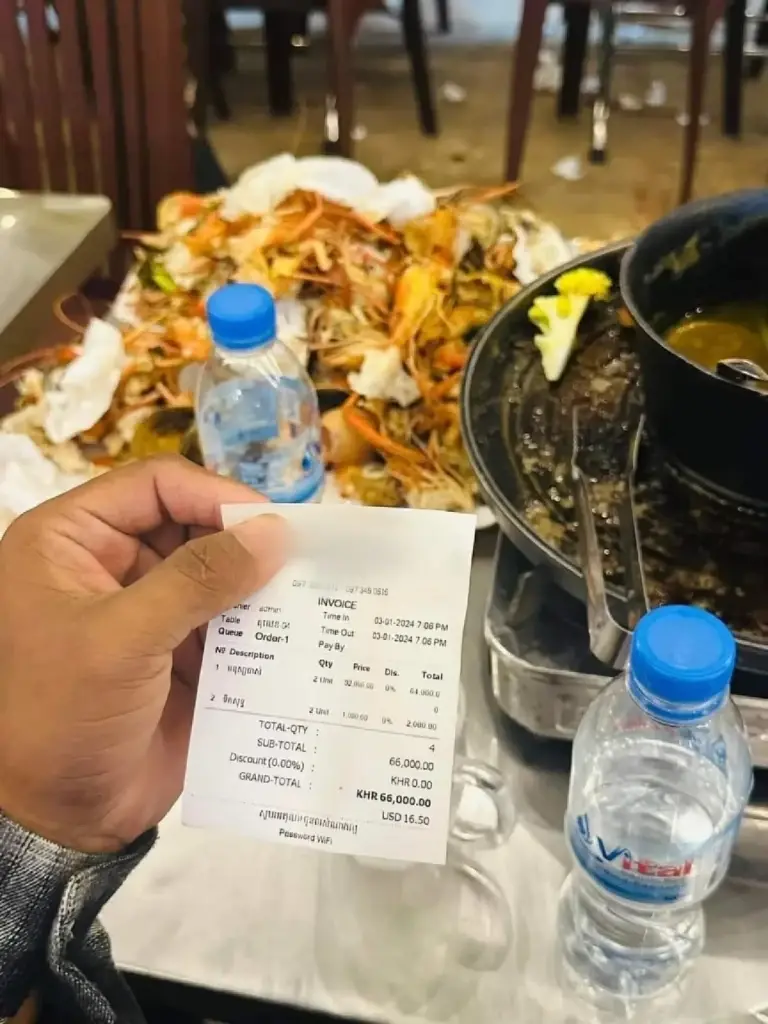 เจ้าของร้านเจอ 2 หนุ่มลุยกินบุฟเฟต์ปิ้งย่าง หวั่นเจอแบบนี้บ่อยๆ เจ๊งแน่