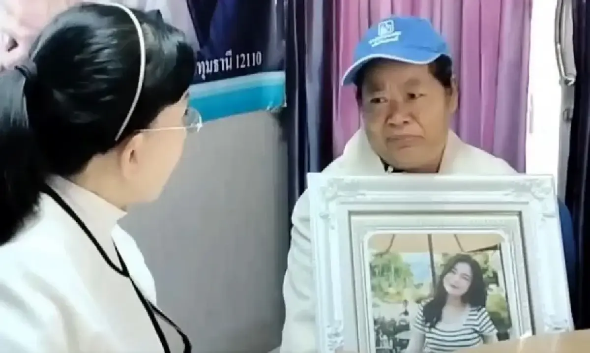 พ่อแม่เชื่อมีเงื่อนงำ ลูกสาวถูกเพื่อนชวนเที่ยวมาเลเซีย ก่อนตกตึกดับ