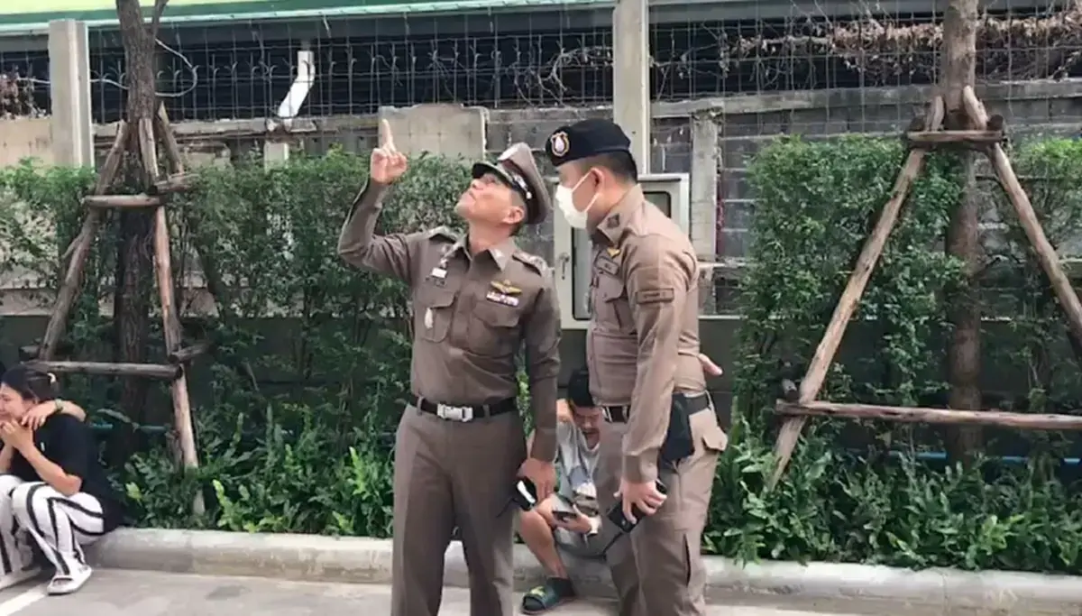 สุดเศร้า ย้ายเข้าคอนโดวันแรก ลูกชายวัย 4 ขวบพลัดตกชั้น 23 ดับสลด