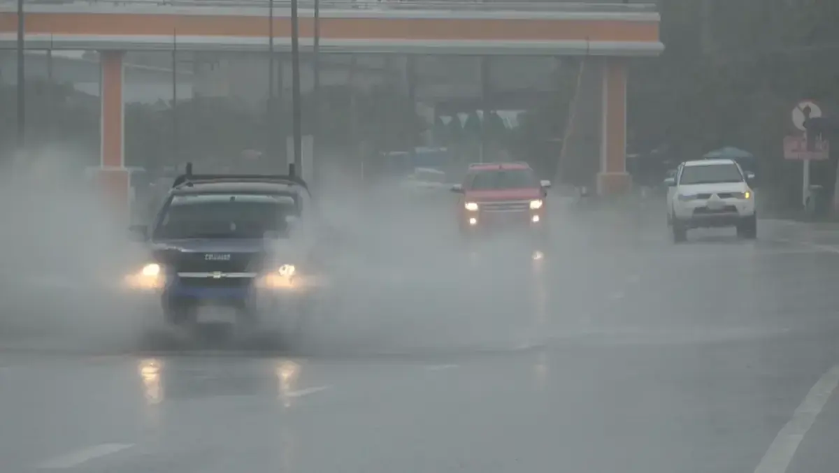 กรมอุตุฯ เปิดพิกัดจังหวัด 14 จังหวัด เสี่ยงฝนฟ้าคะนอง 