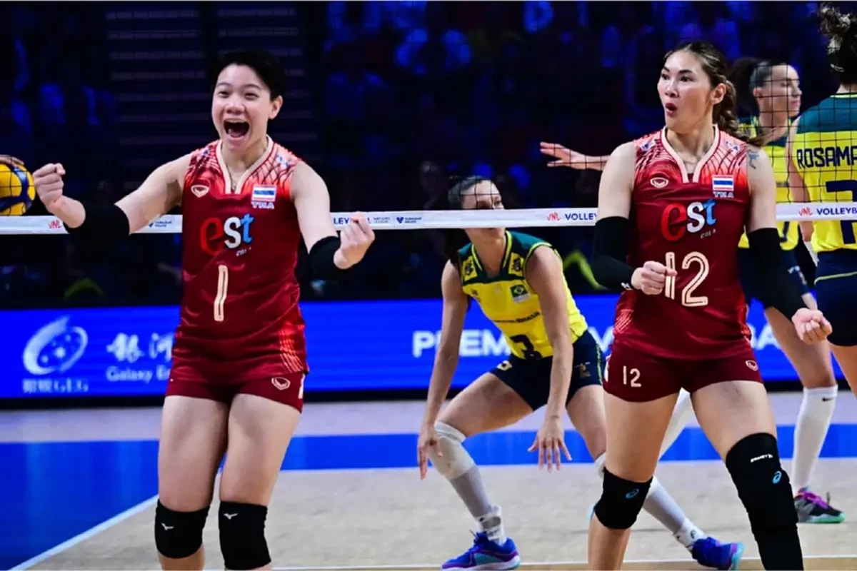 เปิดโมเมนต์น่ารักสิ่งที่ โค้ชบราซิล ทำหลังเอาชนะ ทีมชาติไทย ศึกเนชันส์ลีก