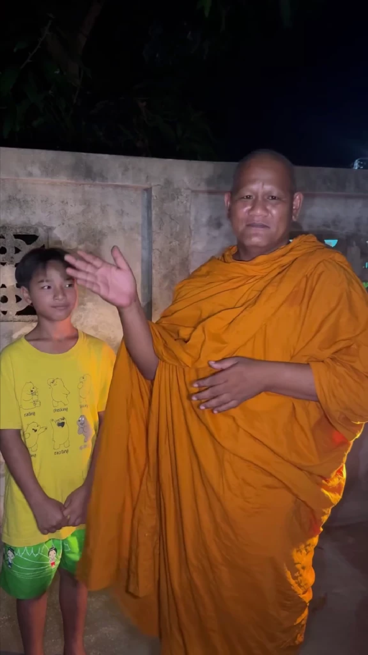 พระสร้างคน คนสร้างชาติ  เพราะความเมตตาเปลี่ยนชีวิต  น้องตุ๊กตา