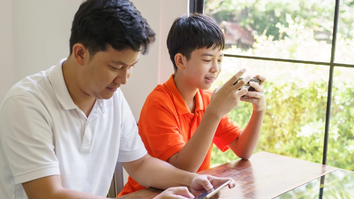 หมอเตือน เด็กวัย 13 ปีป่วยไขมันพอกตับ เหตุเพราะติดมือถือ