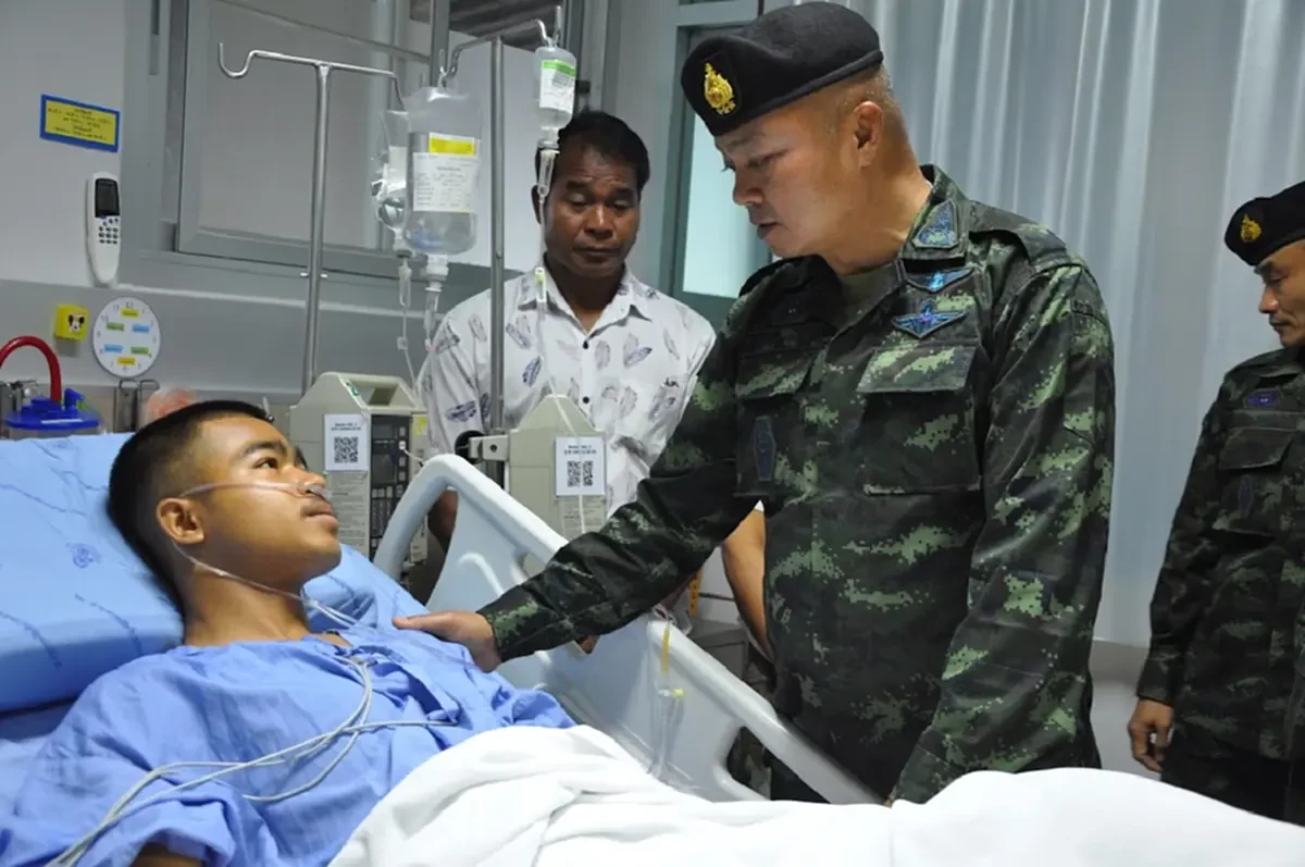 แม่ทัพภาค 2 สั่งปูนบำเหน็จ ทหารเหยียบกับระเบิด เลื่อนยศ-เงินช่วยเหลือ