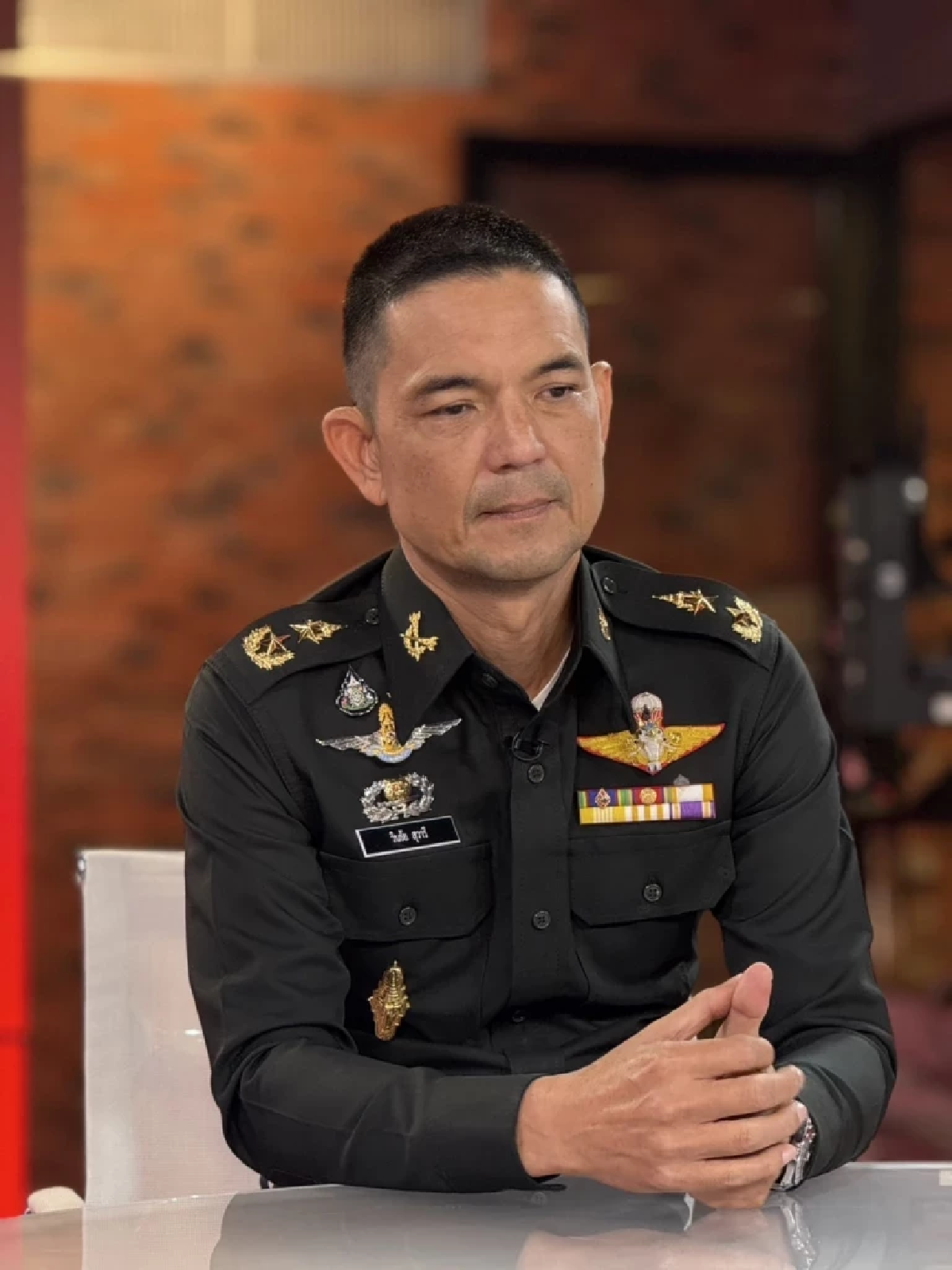 เลี่ยงใช้คำว่า บิ๊ก กองทัพบกขอความร่วมมือ เรียกผู้บังคับบัญชา