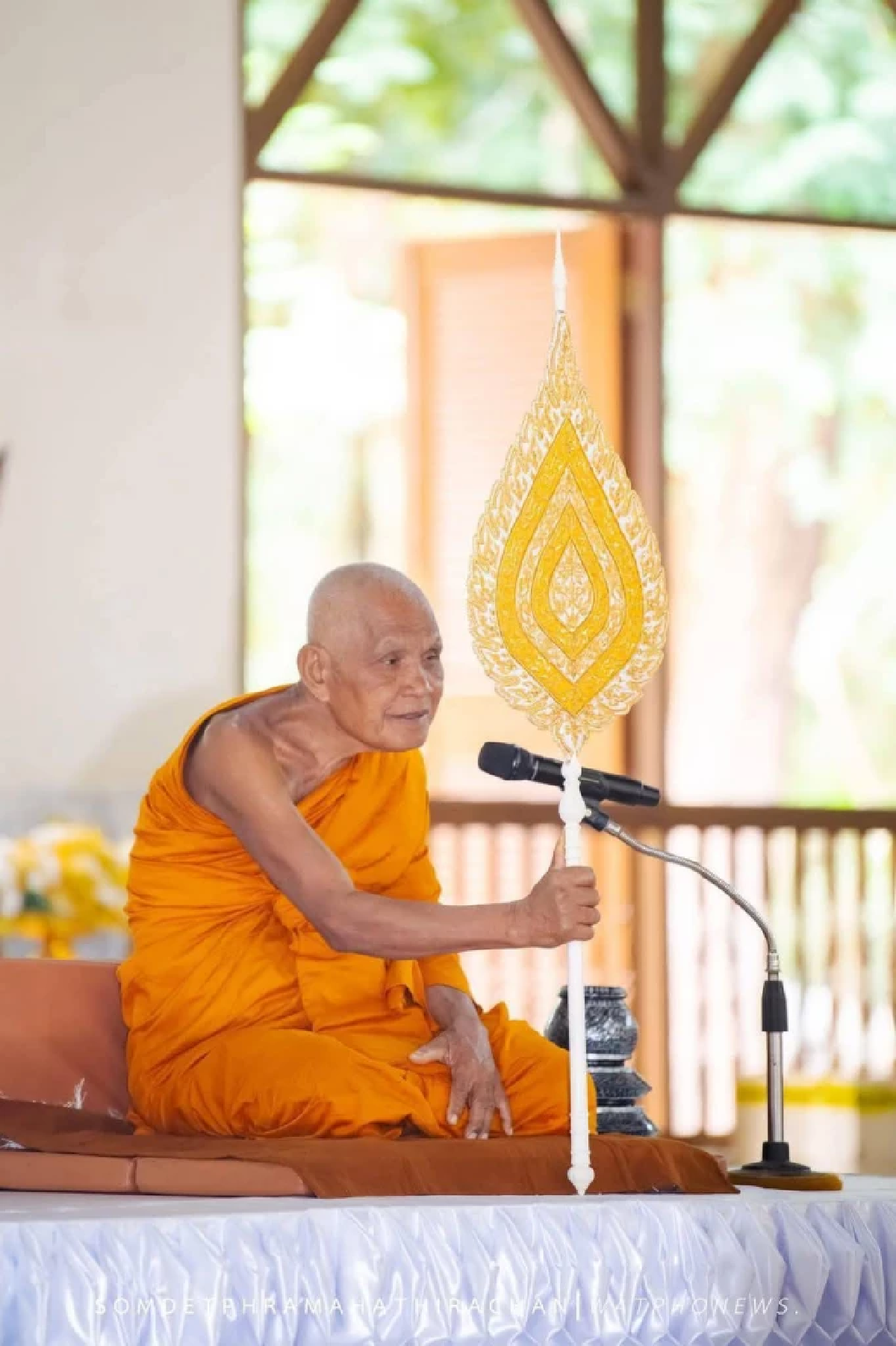 หลวงพ่อเลี่ยม บริจาคเงินกว่า 21.9 ล้านบาท ให้ โรงพยาบาลวารินชำราบ