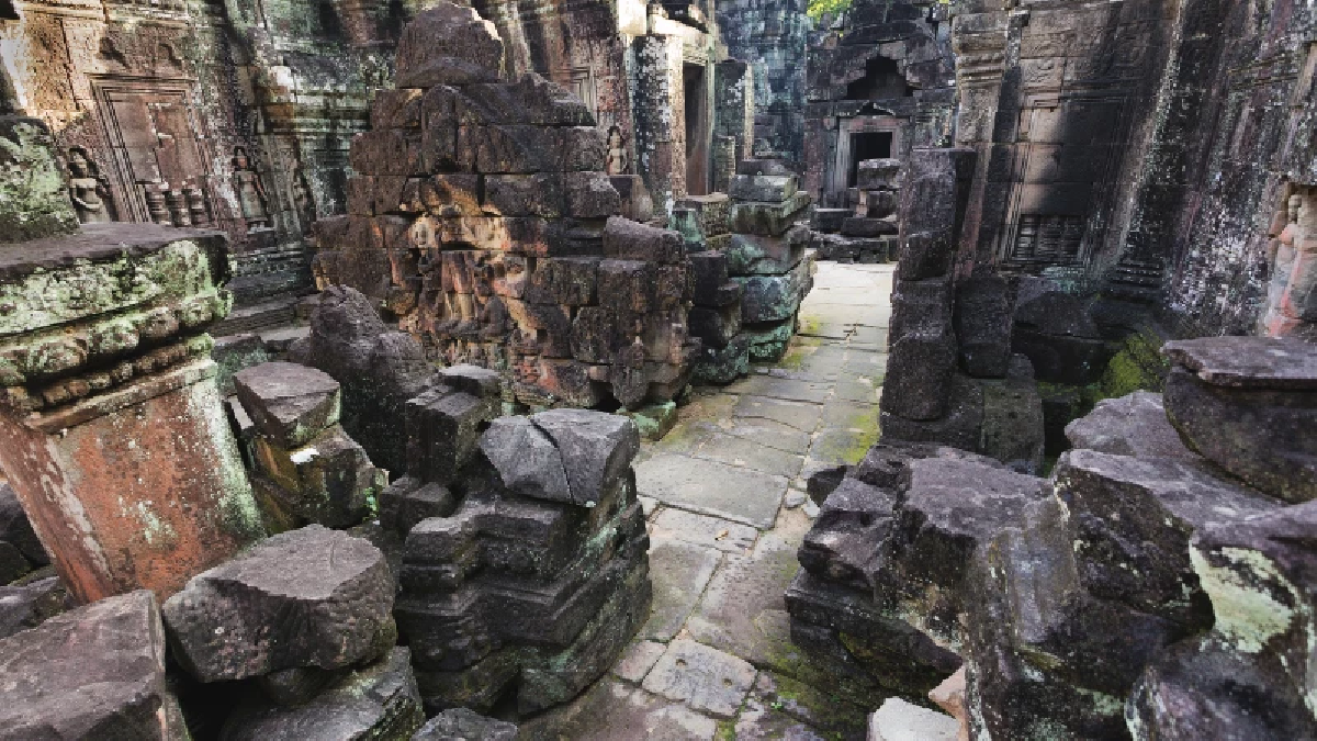 โบราณสถานใต้เงาความขัดแย้ง ความงามและเงียบงันของ &quot;ตาเมือนธม&quot;