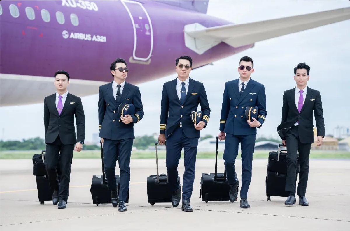 บังเอิญเท่านั้น!  กัมพูชายันสายการบินไม่ลอกใคร สีม่วงคือศิลปะ