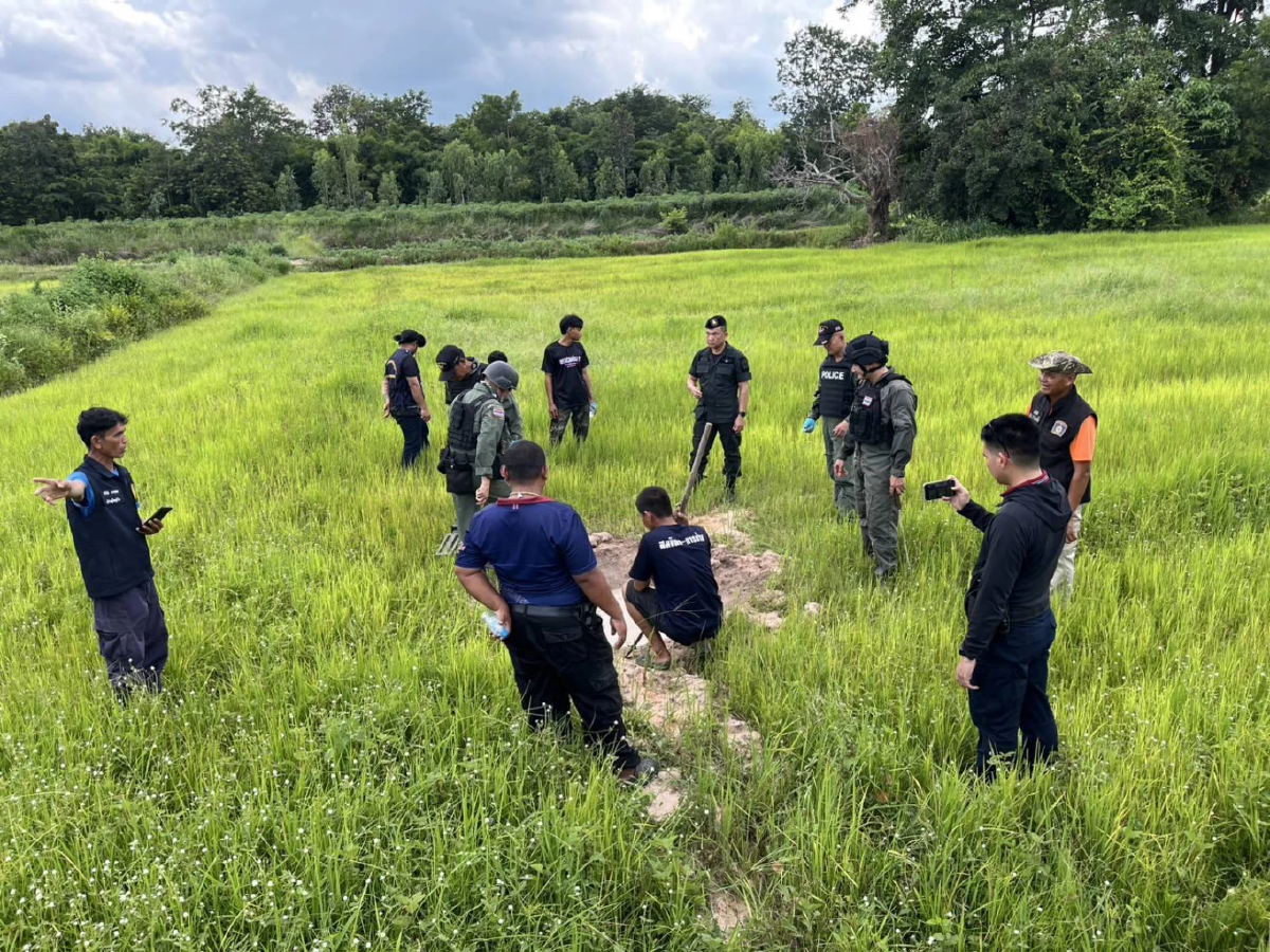 EOD ลงพื้นที่กาบเชิง ตรวจพบหลุมระเบิดจรวด BM-21 กว่า 10 จุด