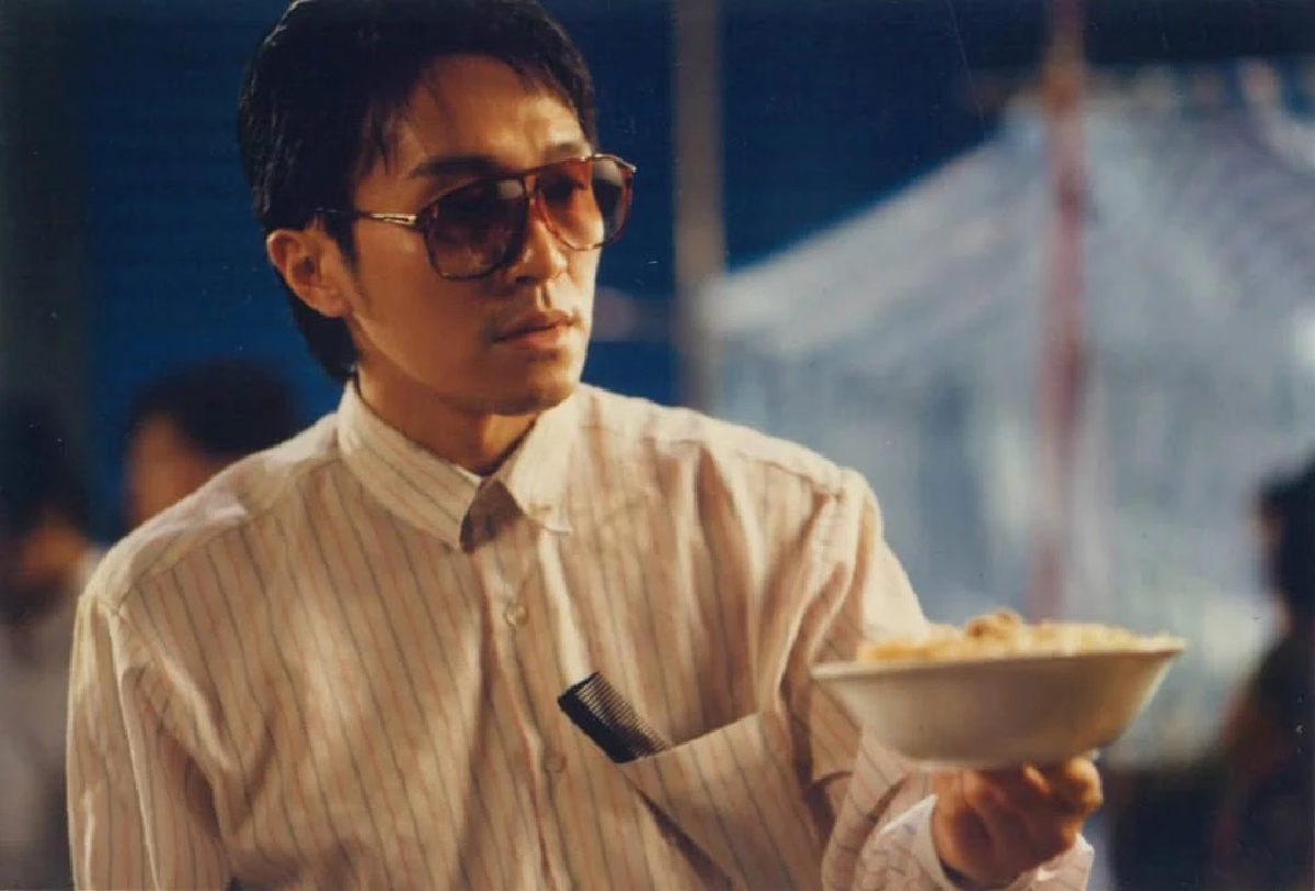 ตำนาน “คนเล็ก” เผยภาพล่าสุด โจวซิงฉือ  63 แล้วยังหล่อเสน่ห์ไม่ลด