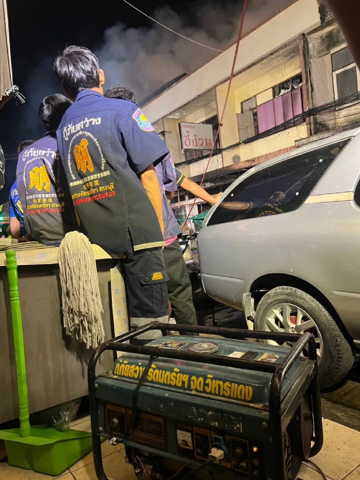 วอดทั้งตึก ไฟไหม้โรงแรมเก่าแก่สระบุรี ปิดตำนานกว่า 50 ปี