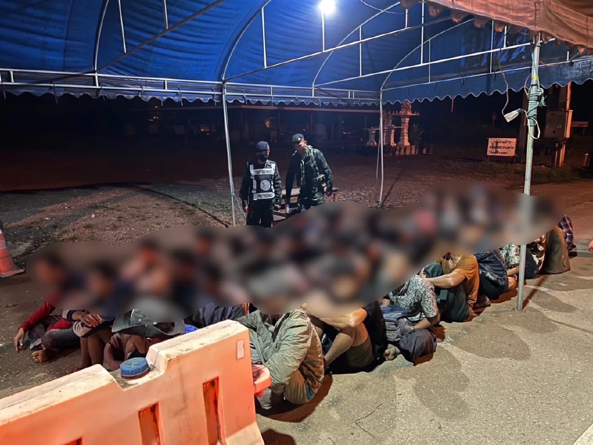 สกัดจับแรงงานเถื่อน 52 ราย ซุกกระบะข้ามแดน ค่าหัวสูงสุด 40,000 บาท