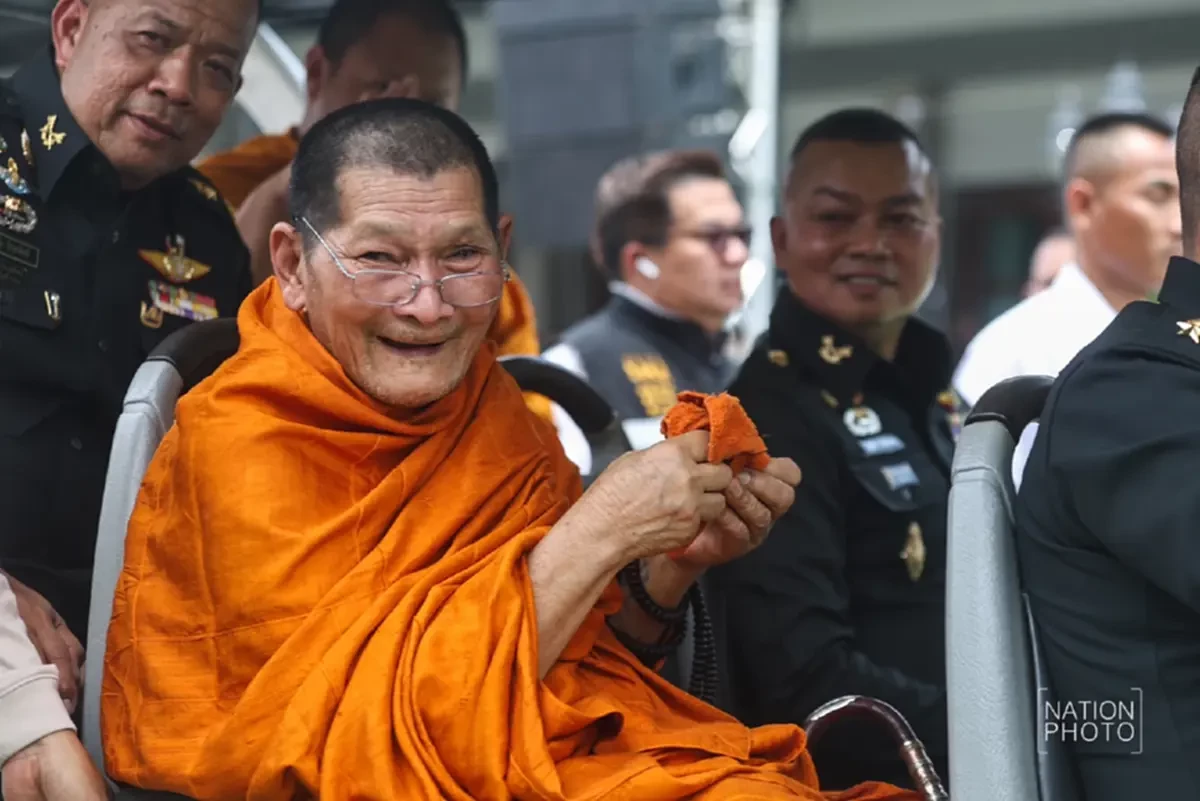 หลวงปู่ศิลา เมตตาเล่านิทาน บอกวิธีเดียวที่ทำให้กัมพูชายอมหยุด