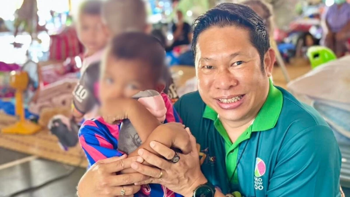 หมูเด้งนำรอยยิ้มจากเขาเขียวส่งต่อกำลังใจช่วยชายแดนไทย กัมพูชา