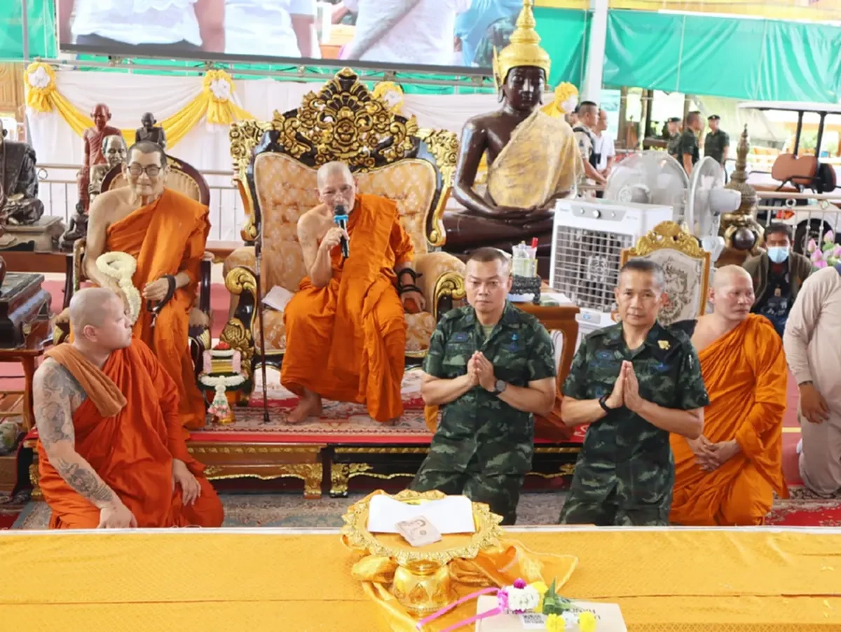 หลวงปู่ศิลา เมตตาเล่านิทาน บอกวิธีเดียวที่ทำให้กัมพูชายอมหยุด