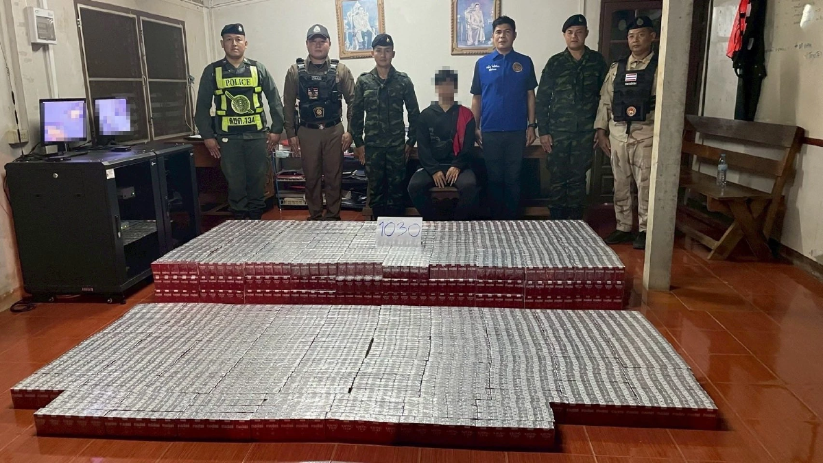 รวบหนุ่มขนบุหรี่เถื่อนแน่นท้ายกระบะ มูลค่าปรับกว่า 9.2 ล้านบาท